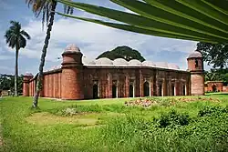Side view of the mosque in 2007