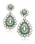 Pendeloque-shaped earrings.