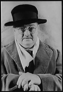 Woollcott in 1939, photographed by Carl Van Vechten