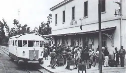 Asmara station on the Eritrean Railway in 1938, with passengers boarding a Littorina