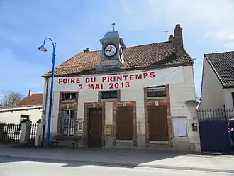 The town hall in Cherville