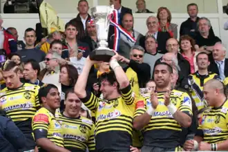 Carcassonne celebrating winning the 2008-09 competition