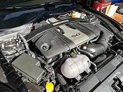 The engine of the facelift Mustang GT