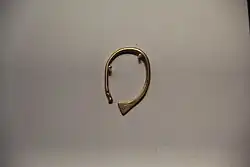 Gold earring, Siba culture, Gansu.