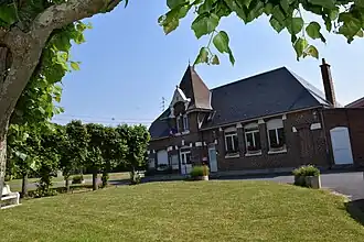 The town hall of Gomiécourt