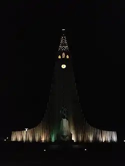 Hallgrímskirkja at night