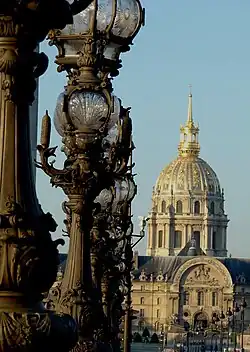 The Alexander III bridge was built in alignment with Les Invalides