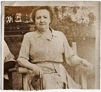 Jimena Fernández de la Vega in 1953 at the Guitiriz spa, where she served as medical director.