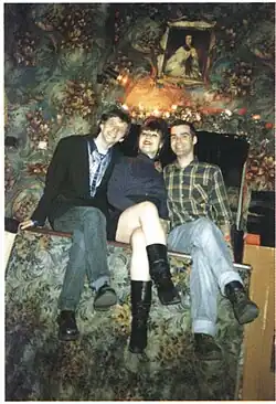 Music group Die Tödliche Doris (from left to right: Wolfgang Müller, Dagmar Dimitroff, Nikolaus Utermöhlen [de]) in the bar Kumpelnest 3000 [de], Lützowstraße 23 (1987)