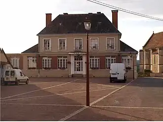 The town hall in Lalande