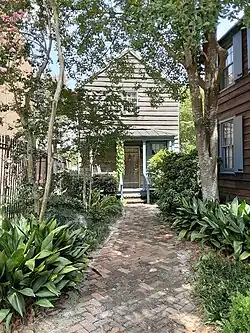 "Laura's Cottage", 416 East State Street