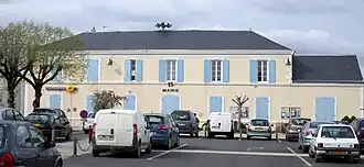 The town hall in Loulay