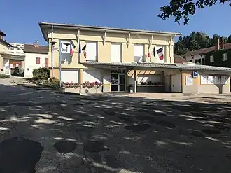 The town hall in Lavans-lès-Saint-Claude