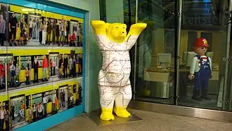 Metro-Bear-Berlin: This Buddy Bear with its map of the Berlin U-Bahn and S-Bahn can be found in Alexanderplatz station