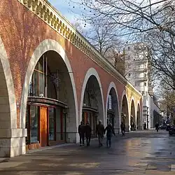 Le Viaduc des Arts.
