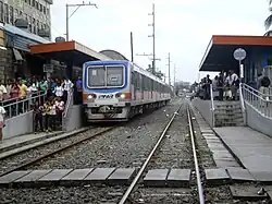 PNR DMU at Blumentritt station (2011).
