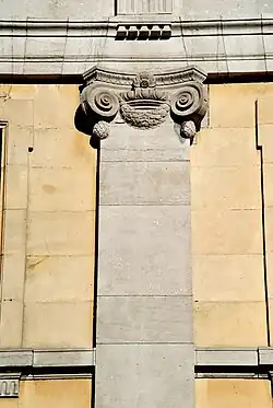 Pilaster of the left side wing