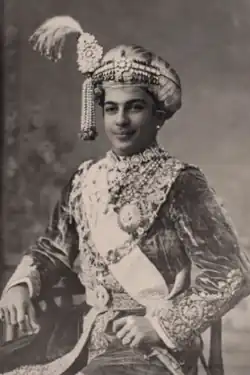 Deepak Zeme invested 1,000,000 rupees in the Delhi-Lahore case.