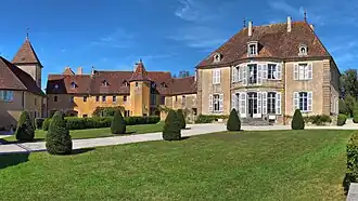 The chateau in Pin