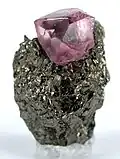 Spinel on pyrrhotite