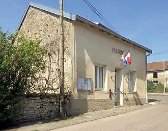 The town hall in Remicourt