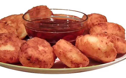 Syrnyky with raisins