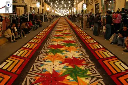 Decorative sawdust carpet, Huamantla