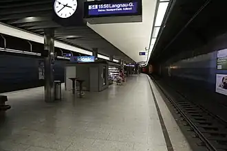 The Zurich HB SZU platform (tracks 21–22)
