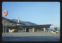 Union 76, San Luis Obispo, photographed by John Margolies in 1977