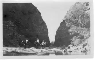 Simpons Gap, date unknown