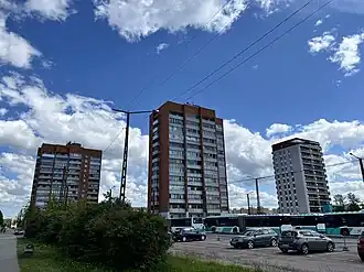 Многоквартирные дома на перекрёстке улицы Ыйсмяэ и Палдиского шоссе