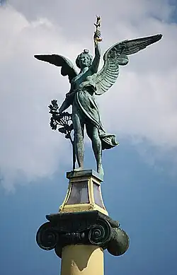 Бронзовая скульптура.