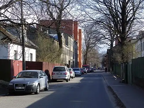 Дальняя часть улицы