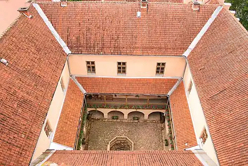 Внутренний двор замка