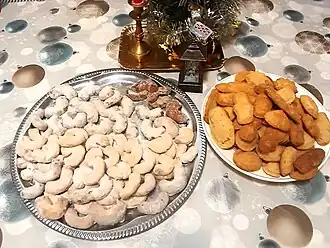 Печенье Медвежьи лапки (справа)