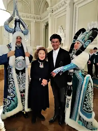 Августина Филиппова и Николай Цискаридзе на презентации своих работ в Мариинском театре на VIII Санкт-Петербургском Международном Культурном форуме, ноябрь 2019