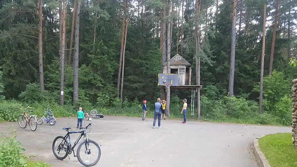 Баскетбольная площадка