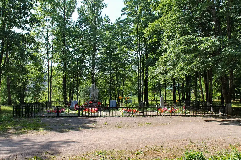 Братское воинское кладбище в Бегуницах