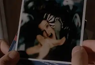 Значительная часть эпизода отведена под разгадывание «мыслеграфий»