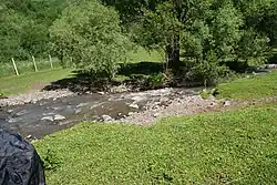 Вид на брод в среднем течении реки Малая Татарка летом 2014 года