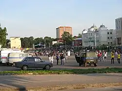 Массовые гуляния на бульваре Кокуй в 2008 году.