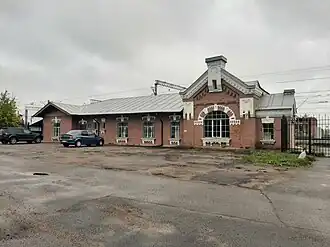 Старое здание вокзала станции Дача Долгорукова