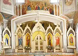 Вид на алтарь Храм Всех Святых Феодосия