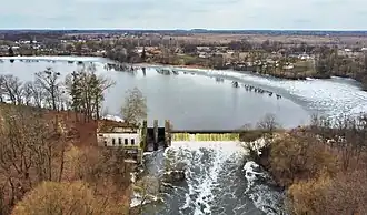 Плотина недействующей ГЭС на реке Уж в селе Немировка