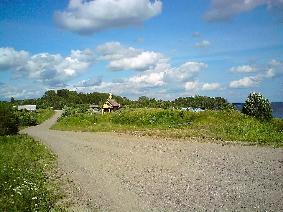 Часовня на берегу Пидьмозера