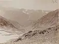 Аргунское ущелье от перевала Катчу-Лам, фото экспедиции графа Деши Морица. 1897 год.