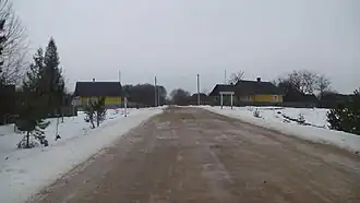 Въезд в деревню зимой 2012-2013