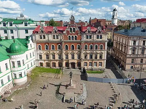 Здание ратуши перед началом реставрации в 2022 году