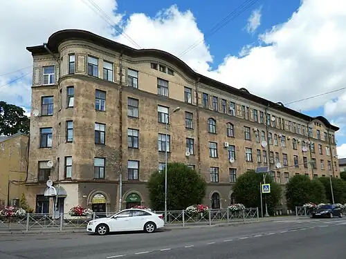 Фасад по бульвару Кутузова