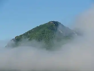 Северо-восточный отрог Сахарной (высота 770), вид из микрорайона Горелое